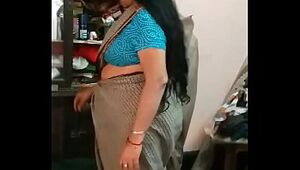 Deshi Friends Mom